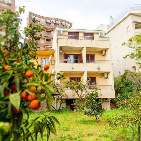 Guest House Mandarina Budva Exterior photo