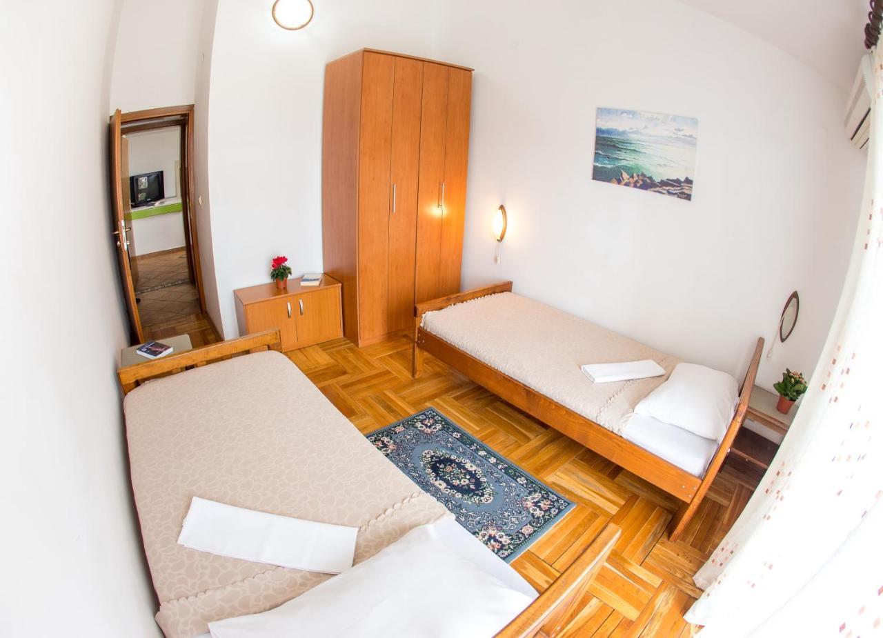 Guest House Mandarina Budva Exterior photo